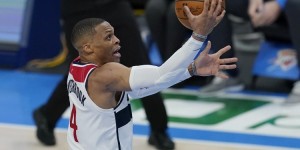 【大发扑克】威少第4次单赛季至少700板700助 超大O独占NBA历史第一