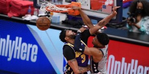 <?php the_title(); ?>