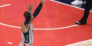 【大发扑克】威少单月得到200+篮板200+助攻 历史第二人&比肩大O