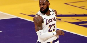 <?php the_title(); ?>