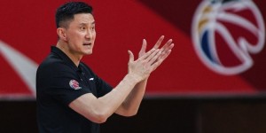 【大发扑克】杜锋：今年队内每个人都很专注&执行力很高 带这种队伍是一种享受