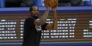 【大发扑克】杜兰特常规赛三分出手数追平克莱 升至NBA历史第30位