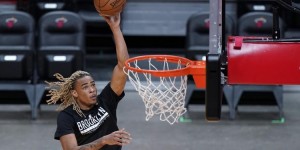 <?php the_title(); ?>