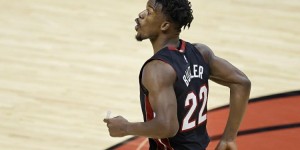 【大发扑克】巴特勒上半场正负值-32 为其生涯常规赛或季后赛最低