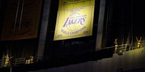 【大发扑克】珍妮发推：2952天！我们的主场已经与季后赛分别了2952天！