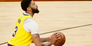 <?php the_title(); ?>