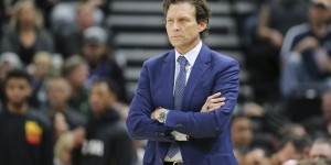 【大发扑克】斯奈德：常规赛排名现在已经无关紧要 米切尔的伤势需继续观察