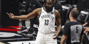 【大发扑克】纳什：哈登今晚表现更好了 但发挥仍受到伤病影响