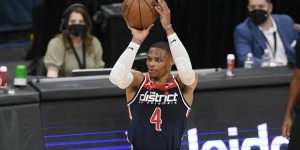 【大发扑克】赛季谢幕！威少全场砍下24分8篮板10助攻