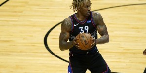 【大发扑克】76人替补席上半场17投12中砍下30分 霍华德4投4中