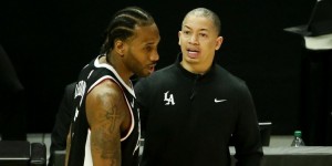 【大发扑克】卢：不应将小卡归类于防守一阵二阵或者三阵 他为球队做了太多