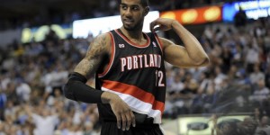 【大发扑克】Shams：开拓者考虑在今年休赛期退役阿尔德里奇球衣