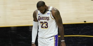 【大发扑克】湖人成历史第五支被前一年未进季后赛球队淘汰的卫冕冠军