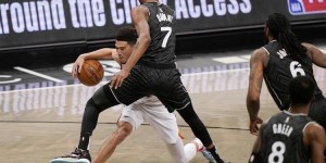 【大发扑克】美记：今年季后赛布克&杜兰特&米切尔&恩比德谁最让人印象深刻？