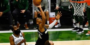 【大发扑克】字母哥对阵篮网连续4场季后赛至少30分10板 02年奥尼尔后首人