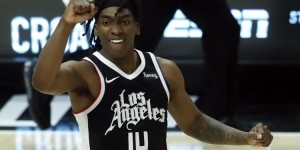 【大发扑克】曼恩：对布克保罗的防守更有侵略性了 不在乎打首发还是替补