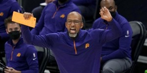 【大发扑克】蒙蒂：当队员们开我玩笑的时候 这就是我们关系紧密的标志