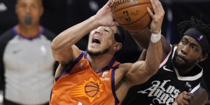 【大发扑克】布克：本场失利是全队人的责任 我们已经做好打G6的准备了