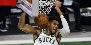 【大发扑克】字母哥赛后新闻发布会身体出现痉挛 离场接受治疗后已经回归