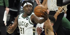 【大发扑克】霍勒迪出手20次但命中率仅20% 近50年总决赛来第4人