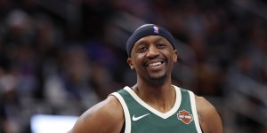 <?php the_title(); ?>