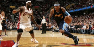 【大发扑克】随着科沃尔加入篮网教练组 03届仅剩老詹和甜瓜还在征战NBA