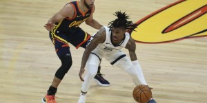 【大发扑克】佩顿：年轻控卫中最喜欢莫兰特 他附加赛那场表现太不真实了