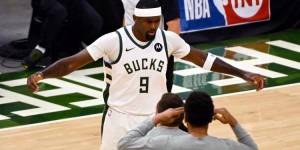 <?php the_title(); ?>