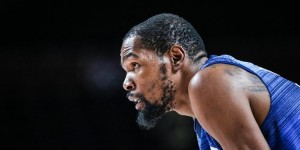 【大发扑克】杜兰特：我们开始理解自己的角色 感觉现在是一支真正的球队