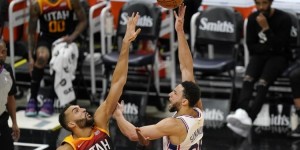 【大发扑克】TA邀请13个教练匿名票选DPOY：西蒙斯力压戈贝尔当选