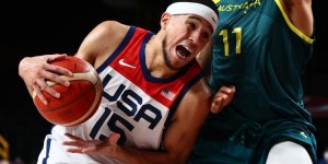 【大发扑克】高效！布克10投7中独得20分3板1助1断1帽 正负值+30全场最高