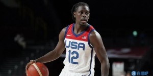 【大发扑克】比尔-西蒙斯：霍勒迪是这支美国队仅次于KD的二号人物