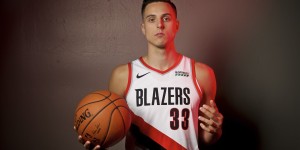 【大发扑克】名记：扎克-科林斯3年2200万美元签约马刺