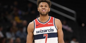 【大发扑克】费根：火箭将贾斯汀-安德森添加到夏联名单中 可出战今日比赛