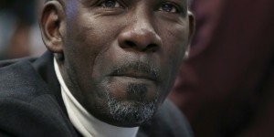 【大发扑克】独行侠官方：迈克-芬利将晋升为球队总经理助理兼篮球运营副总裁