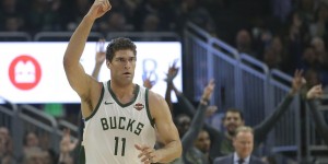 【大发扑克】西蒙斯的方向？大洛前八个赛季才命中3记三分 近五季已进630个