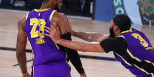 【大发扑克】包装工惨败 詹姆斯：有人帮忙找下苦恼的浓眉吗 他一定气坏了