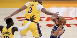 【大发扑克】露天看台记者：浓眉对挡拆过后施罗德的视野感到沮丧