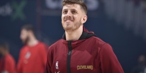 【大发扑克】名记：哈尔滕施泰因与快船队签下训练营合同