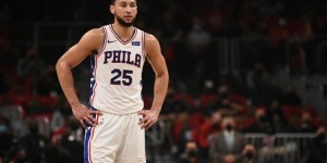 【大发扑克】队记：76人不太可能接受以选秀权为主体对西蒙斯的报价