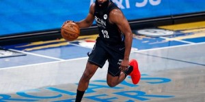 【大发扑克】美媒列下赛季十大分卫：哈登比尔布克前三 克莱第八