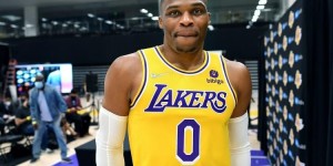 <?php the_title(); ?>