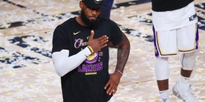 【大发扑克】魔术师：湖人会退役詹姆斯的球衣 但他最好再夺一冠