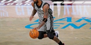 【大发扑克】篮网经理不愿回答是否会交易欧文：我们的目标是让他回来