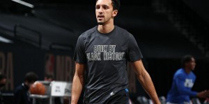 【大发扑克】名记：太阳正和沙梅特谈提前续约 50%可能达成协议