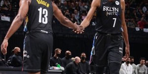 【大发扑克】NBA总经理调查之各位置最佳：库里&哈登&KD&字母&约基奇