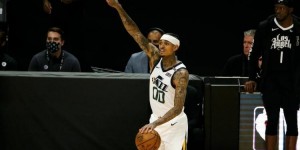 【大发扑克】克拉克森：队内对抗训练强度很大 好几名球员嘴唇流血&被抓伤