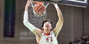 【大发扑克】他到了！周琦所乘航班已抵达墨尔本