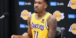 <?php the_title(); ?>