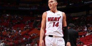 【大发扑克】季前赛至今场均25.3分！热火官推：泰勒-希罗火力全开